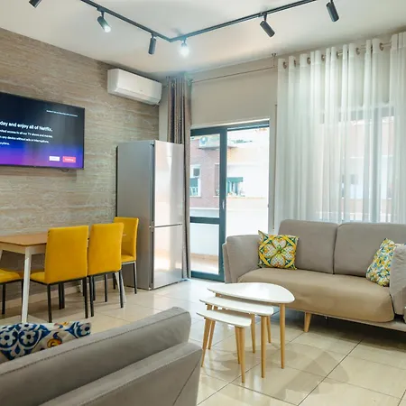 Middle Center Gallery 1 Skanderbeg Square Apartament *