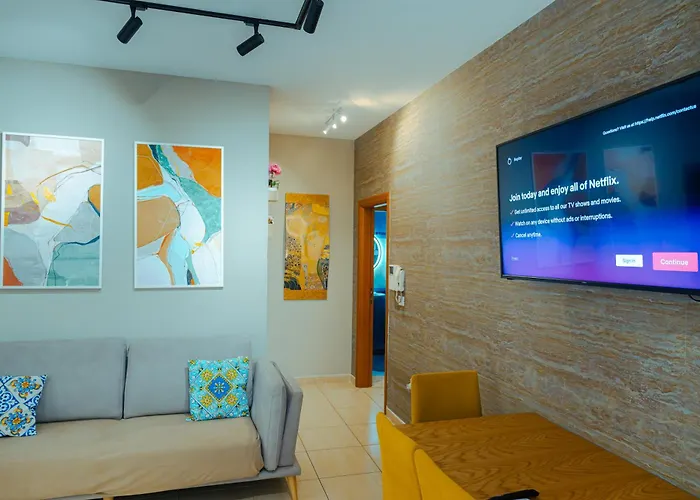 Middle Center Gallery 1 Skanderbeg Square