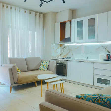 Middle Center Gallery 1 Skanderbeg Square Daire Tiran