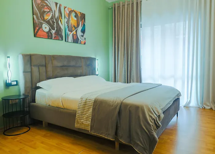 Apartment Middle Center Gallery 1 Skanderbeg Square